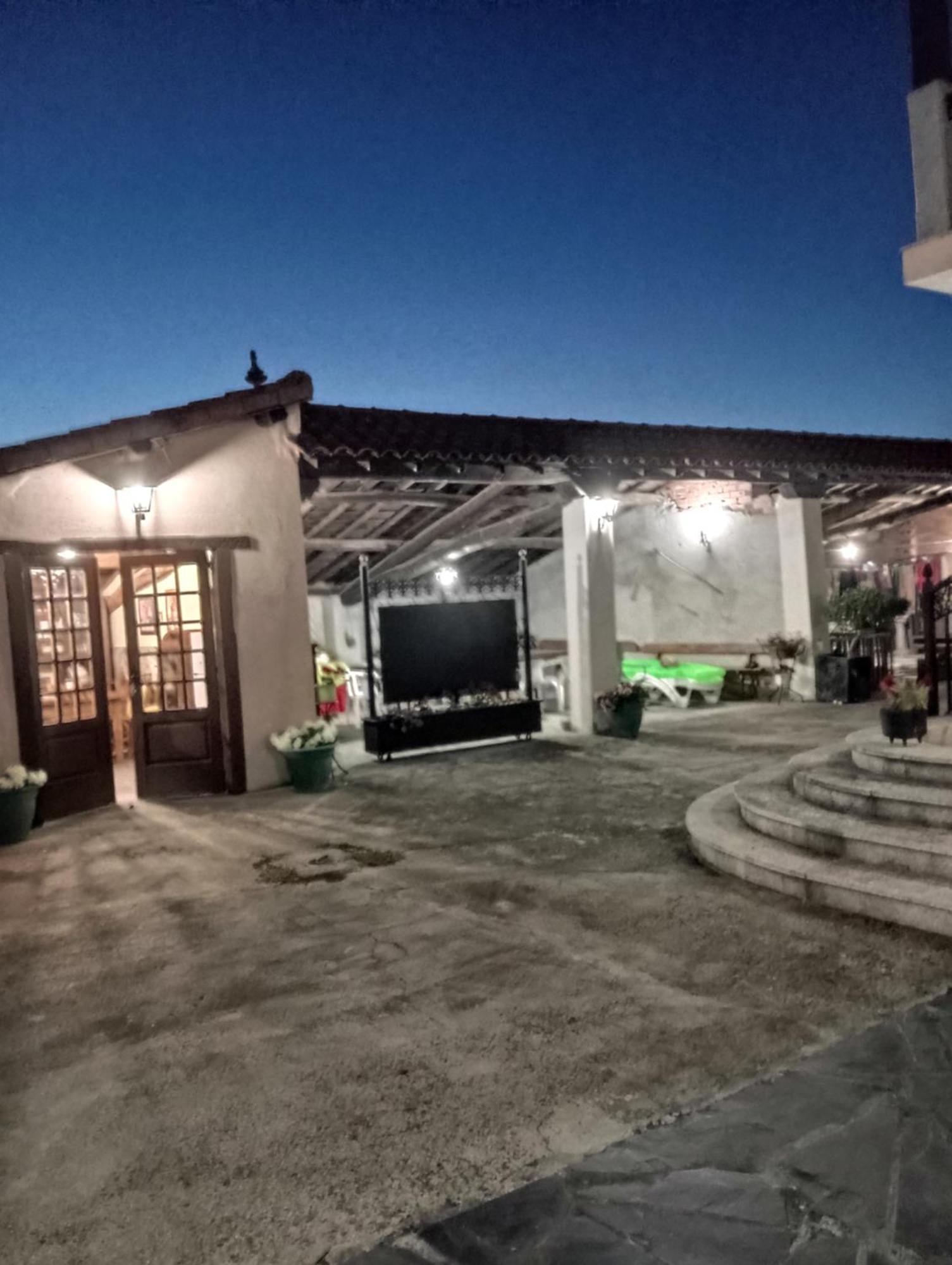 O Toxal Villa Monforte De Lemos Buitenkant foto
